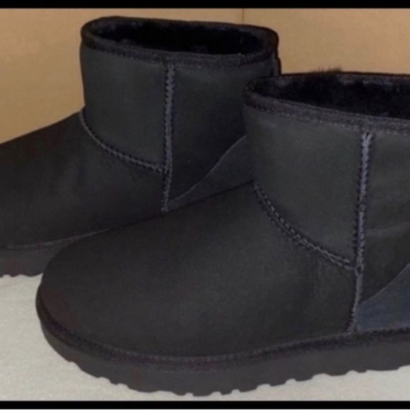 UGG Shoes - UGG CLASSIC MINI
